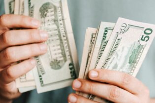 pexels-karolina-grabowska-4386431 (1)