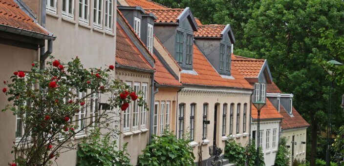 house affordability image from Magda Ehlers, Pexels